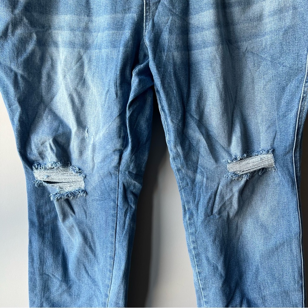 Judy Blue Star Struck Mid Rise Cuff Boyfriend Jeans blue light plus size 22 - Picture 9 of 16